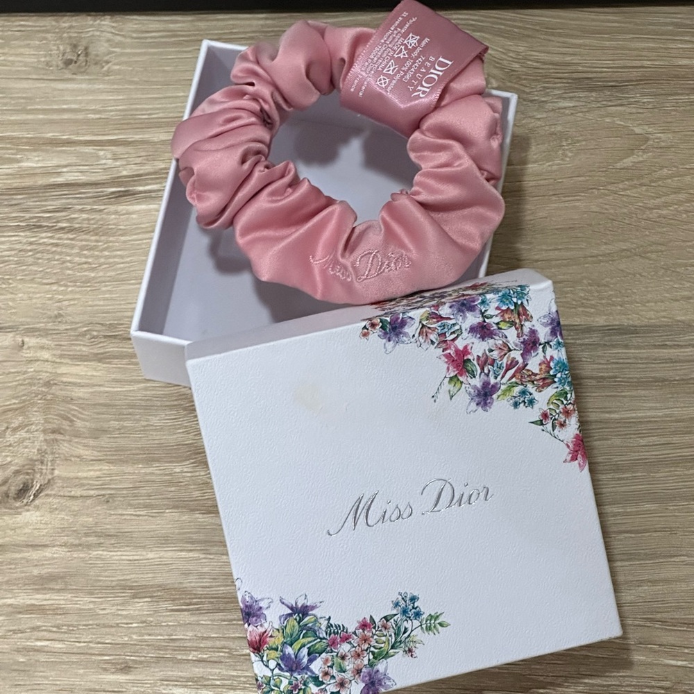 Dior scrunchie - Picture 2 of 2